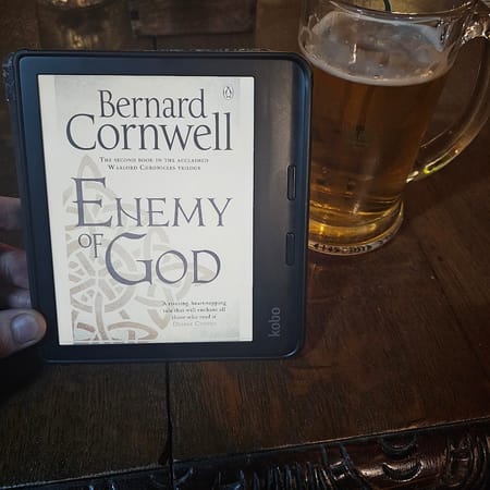 Image of: Review: Enemy of God by Bernard Cornwell